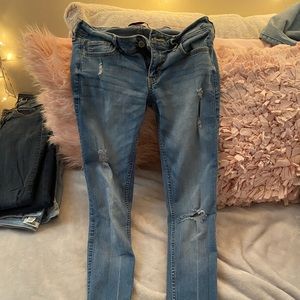 Hollister Ripped Skinny Jeans Size 3L